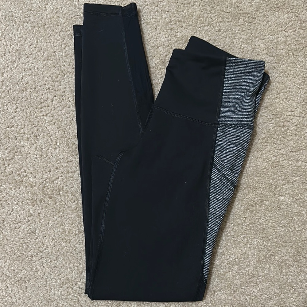 Old Navy Active Black and Gray Leggings - Size S